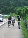Arriving at Ouchijuku: Marc, Midori and ... (minami_aizu_cycling_4283.jpg)